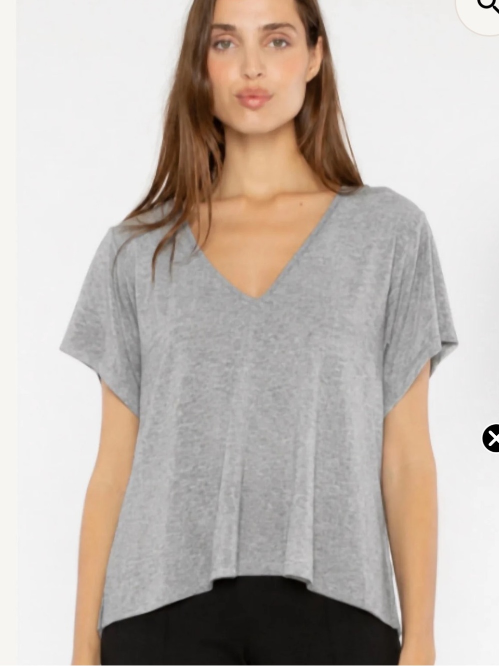 Ripley Rader everyday v-Neck Short Sleeve Relaxed Women's Top - Gray